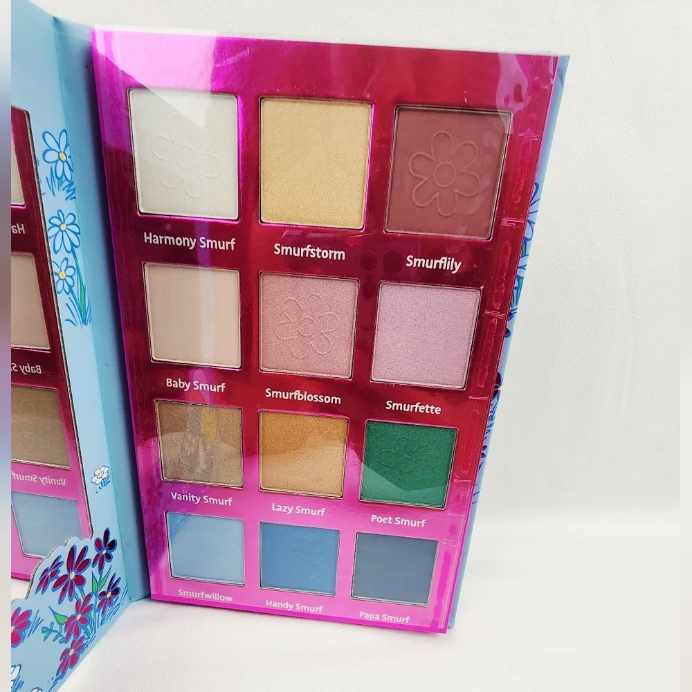 Disney The Smurfs 12 Shade Eyeshadow Palette
